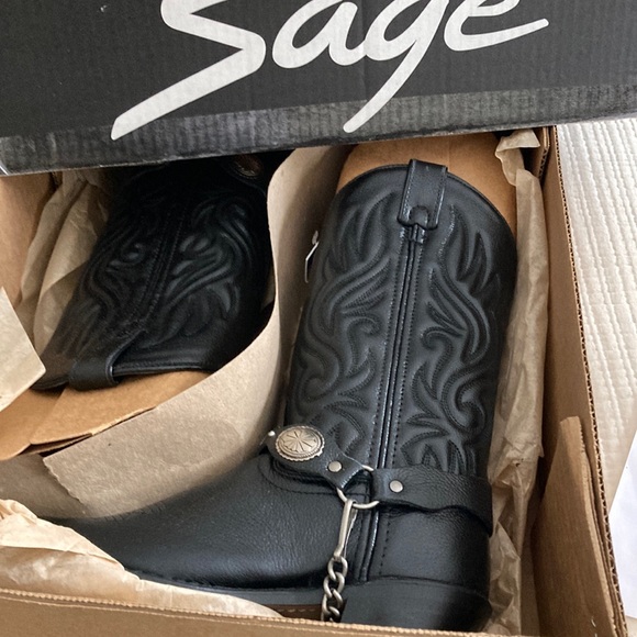 Sage Black Western Boots